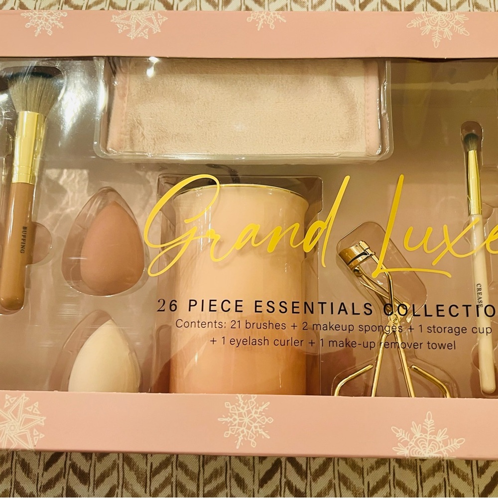 26 PIECES 💄Grand Luxe Tik Tok Viral Makeup Brush Set NIB - Picture 5 of 5